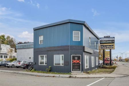 758 Boul. Wilfrid-Hamel, Québec (Les Rivières), Quebec G1M 2R2, Canadá