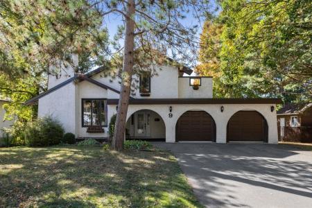 9 Rue de Castillou, Gatineau (Gatineau), ケベック J8T 5Y3, カナダ