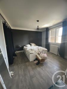 Guitres, Aquitania 33230, Francia