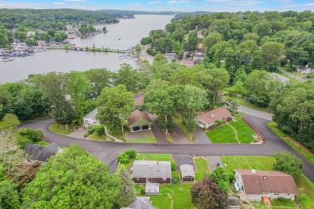 8 BLANCHE DR, Lake Hopatcong, New Jersey 07849