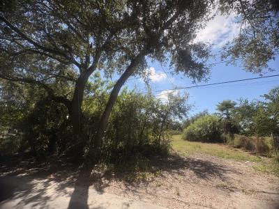 2603 Goldwyn Dr, Ruskin, Florida 33570