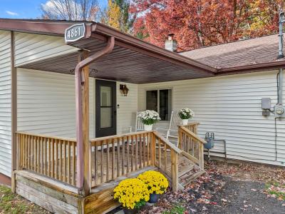 4861 E Higgins Lake Drive, Higgins Lake, Michigan 48627, Estados Unidos