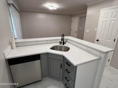 423 Meadow Lane, Danville, Pennsylvania 17821, USA