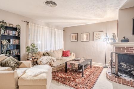 1149 Collins Lane, Frankfort, Kentucky 40601, USA