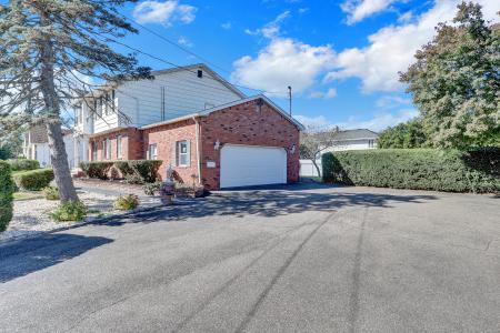 1538 10th Street, West Babylon, New York 11704, États-Unis