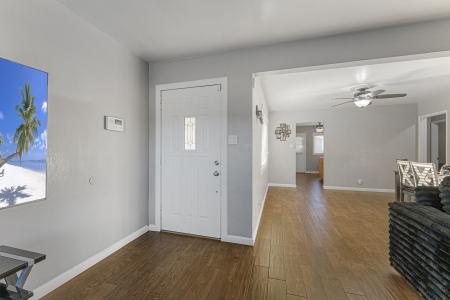 9646 Palmetto Ave, Fontana, California 92335, Estados Unidos