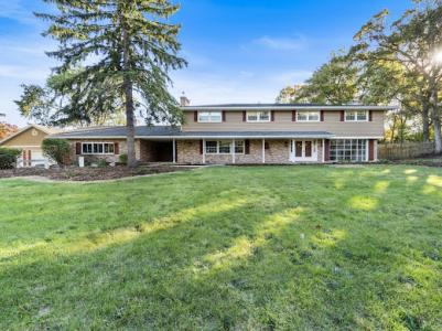 210 Oak Lane, Winthrop Harbor, Illinois 60096, USA