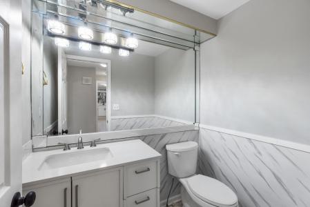 210 Oak Lane, Winthrop Harbor, Illinois 60096