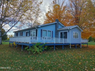 81 Ferry Road, Crown Point, NY 12928, USA