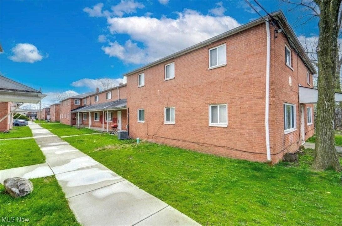 23856 Banbury Circle #5, Warrensville Heights, 俄亥俄州 44128, 美國