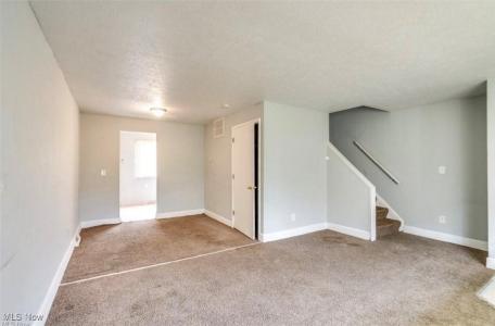 23856 Banbury Circle #5, Warrensville Heights, 俄亥俄州 44128, 美國
