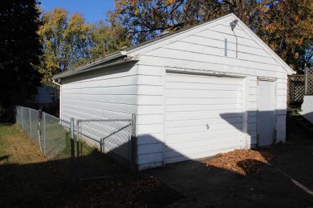 330 N Francis Street, Cedar Falls, Iowa 50613