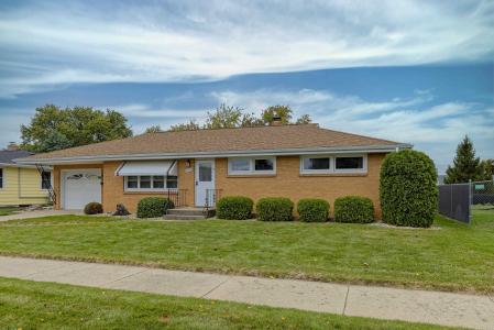 1826 Bond Place, Janesville, Wisconsin 53548, USA