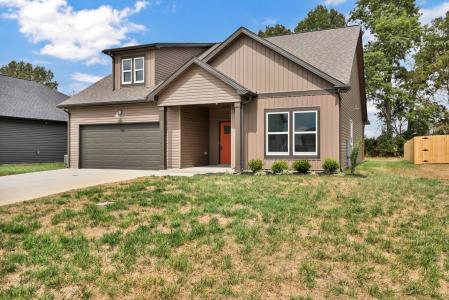 472 Herman Dr, Clarksville, Tennessee 37042, USA