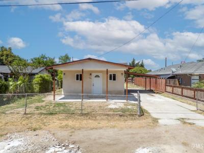 438 Cedar Avenue, Earlimart, California 93219, USA