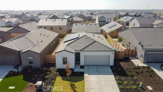 1020 Wayfarer W, Madera, California 93636, USA