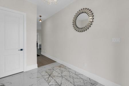 10 TWEEDHILL AVENUE, Caledon, Ontario L7C 4K5, CANADÁ