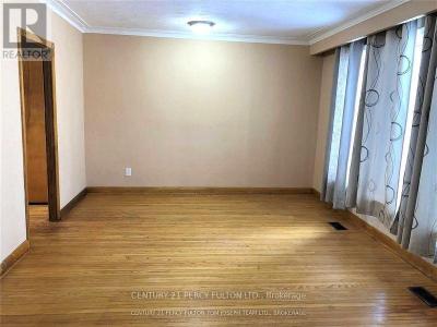 22 PERIVALE CRESCENT, Toronto (bendale), Ontario M1J 2C1, Canadá