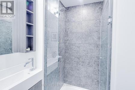 252 CHURCH STREET, Toronto (church-yonge Corridor), 安大略省 M5B 0E6, 加拿大