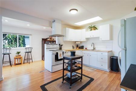 533 BADEN POWELL ST, Ladysmith, 不列颠哥伦比亚省 V9G 1T4, 加拿大