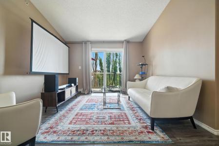 9525 162 AVENUE NW, Edmonton, Alberta T5Z 3V2, Canada