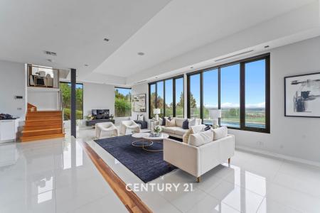 10 Panoramic Terrace, Berwick, VIC 3806, Australia