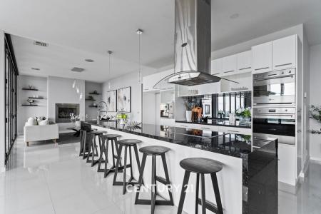 10 Panoramic Terrace, Berwick, VIC 3806, Australia