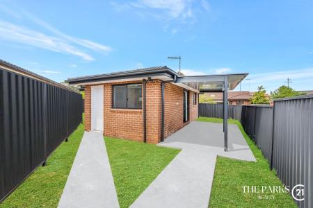 42a Swan Circuit, Green Valley, NSW 2168, Australia