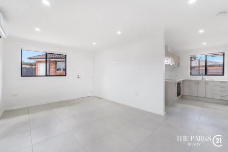 42a Swan Circuit, Green Valley, NSW 2168, 澳大利亚