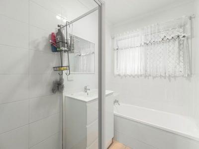 Room A/29 Friend Street, Harristown, QLD 4350, Australia