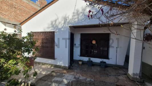 El Chocón 717, Neuquén, Neuquén 8300, Argentina