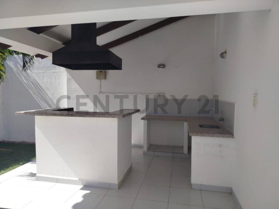 KM 9 Av. Cristo Redentor , Norte, Santa Cruz 00001, Bolívia