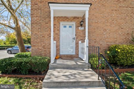 1010 Dartmouth Glen Way, Baltimore, מרילנד 21212, ארצות הברית של אמריקה 