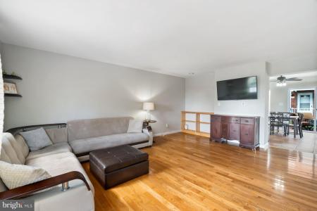 1010 Dartmouth Glen Way, Baltimore, מרילנד 21212, ארצות הברית של אמריקה 