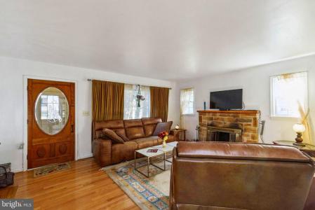 208 Chestnut Street, Middleburg, Virginia 20117