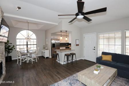 8300 East Vía de Ventura, 2024, Scottsdale, 亚利桑纳州 85258, 美国