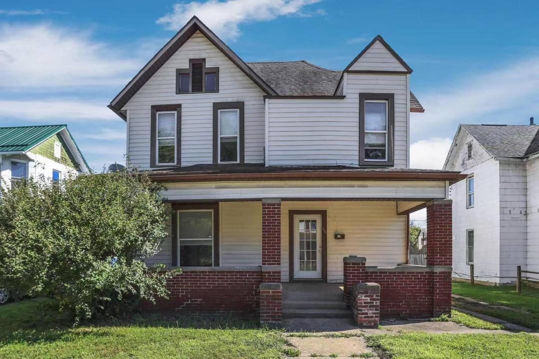 60 Dewey Avenue, Newark, Ohio 43055