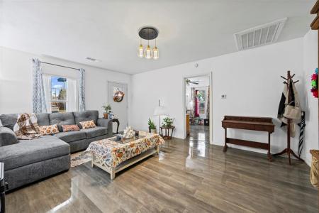 406 S Llano Street, Whitney, 得克萨斯州 76692, 美国