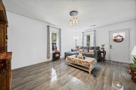 406 S Llano Street, Whitney, 得克萨斯州 76692, 美国