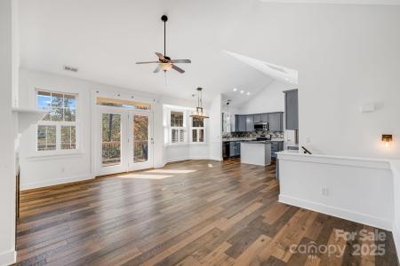 2 Oakhaven Terrace, Asheville, 北卡罗来纳州 28803, 美国