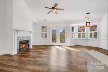 2 Oakhaven Terrace, Asheville, 北卡罗来纳州 28803, 美国