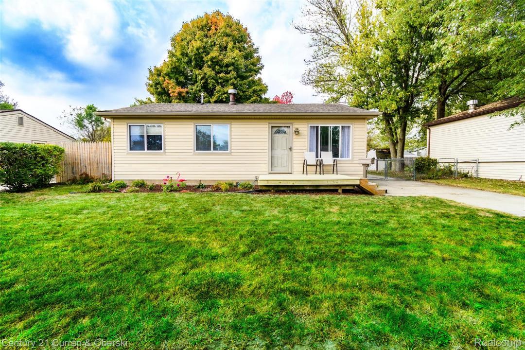 28552 Halecreek Street, Romulus, Michigan 48174