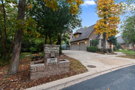 209 Linden Oaks Lane, New Lenox, Illinois 60451