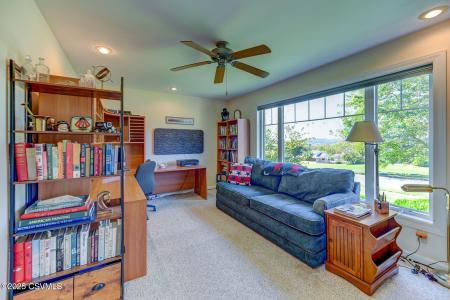 63 Brentwood Circle, Bloomsburg, Pennsylvania 17815, USA