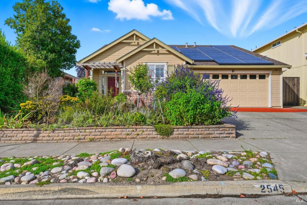 2545 Thistle Creek Street, Santa Rosa, California 95404