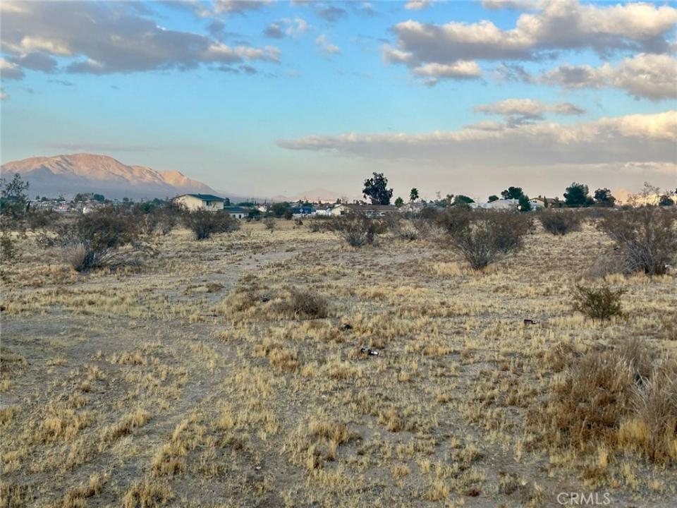 0 El Evado, Victorville, 加州 92394, 美國