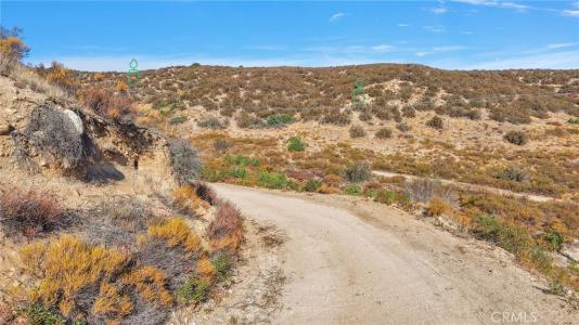 111 Starlight Dr., Hesperia, Kalifornia 92345, USA