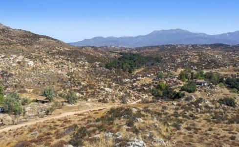 42190 Cactus Valley, Hemet, 加州 92544, 美國