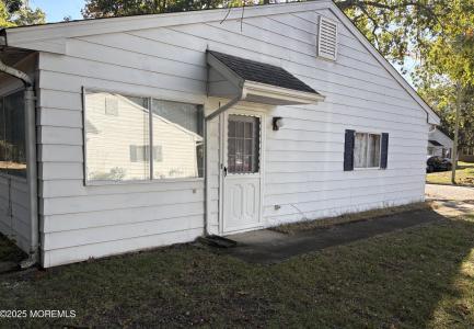 8 Nevada Drive, Whiting, Nova Jersey 08759, Estados Unidos