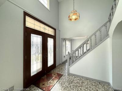 100 Longford Drive, RochesterHills, Michigan 48309, Amerika Birleşik Devletleri